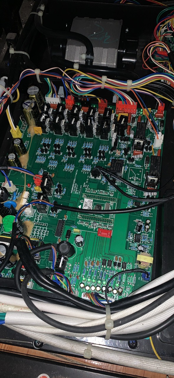 Những Lưu Ý Khi Bảo Dưỡng Ghế Massage với Suaghematxa24h