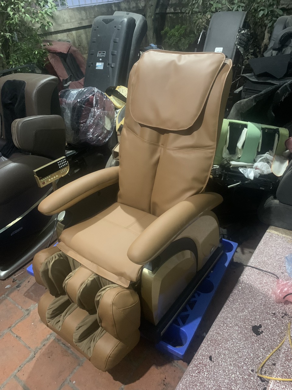 Nâng Cấp Ghế Massage với Thay Túi Khí Giá Rẻ: Giải Pháp Tiết Kiệm tại Suaghematxa24h