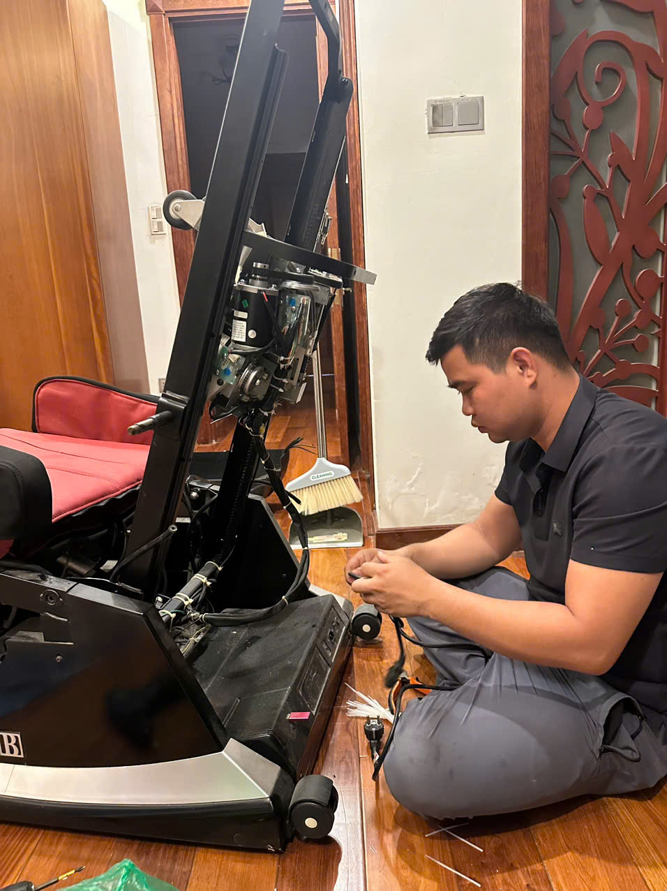 Dịch Vụ Bảo Dưỡng – Phục Hồi Ghế Massage Tại Nhà Từ SuaGheMatXa24h: Uy Tín, Chuyên Nghiệp, Giá Rẻ